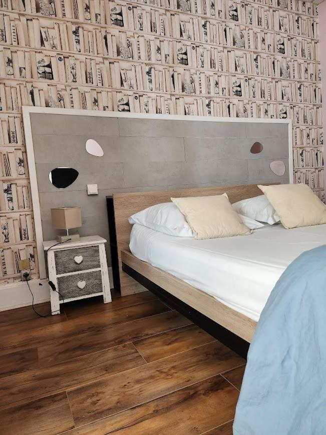 Hotel Ariane Vichy Esterno foto