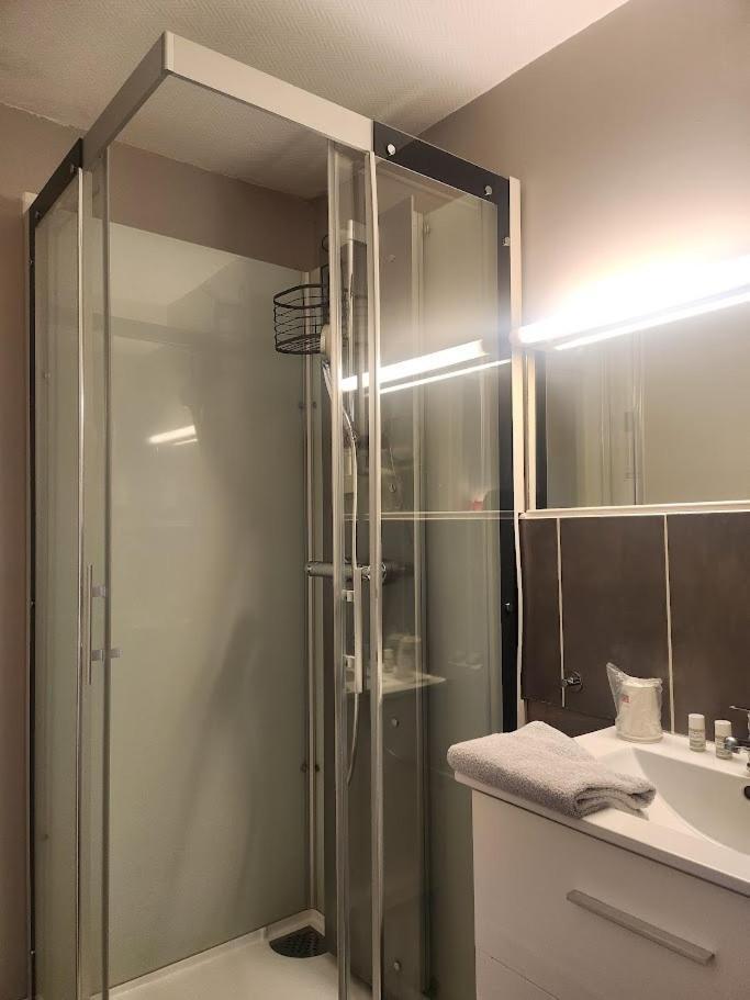 Hotel Ariane Vichy Esterno foto